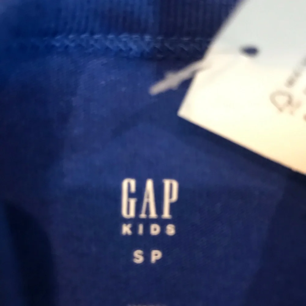 ⭐️NWT Gap Kids Boys Graphic Shark Tee Shirt⭐️
